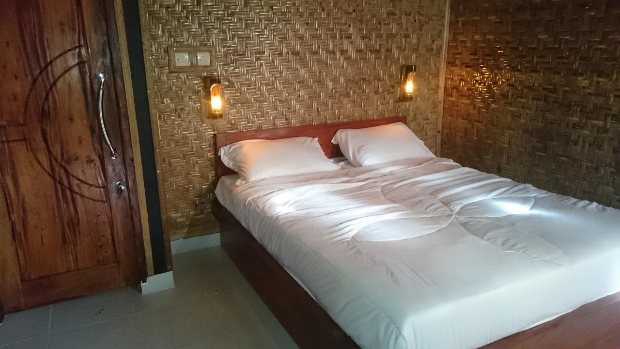Aryasuta Bungalow Tetebatu Esterno foto